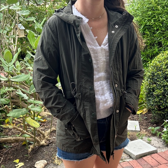 Jcrew Women’s Perfect Lightweight jacket in olive Green - Picture 2 of 9